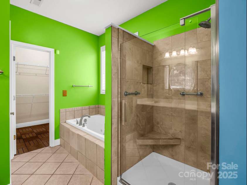 124 Shadow View Drive, Leicester, NC 28748.  MLS# CAR4273794, YatesRealty ID 29136. 