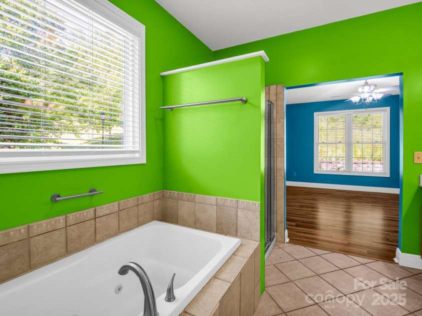124 Shadow View Drive, Leicester, NC 28748.  MLS# CAR4273794, YatesRealty ID 29136. 