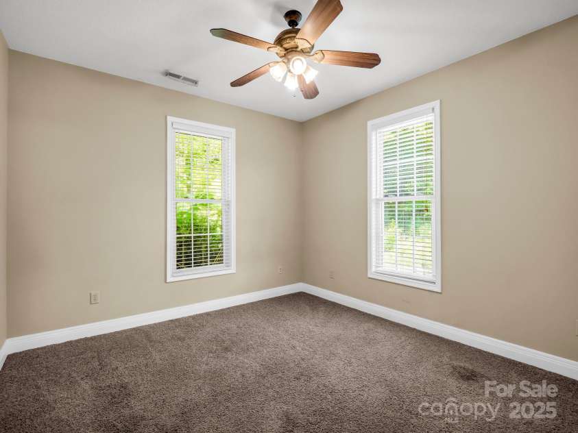 124 Shadow View Drive, Leicester, NC 28748.  MLS# CAR4273794, YatesRealty ID 29136. 