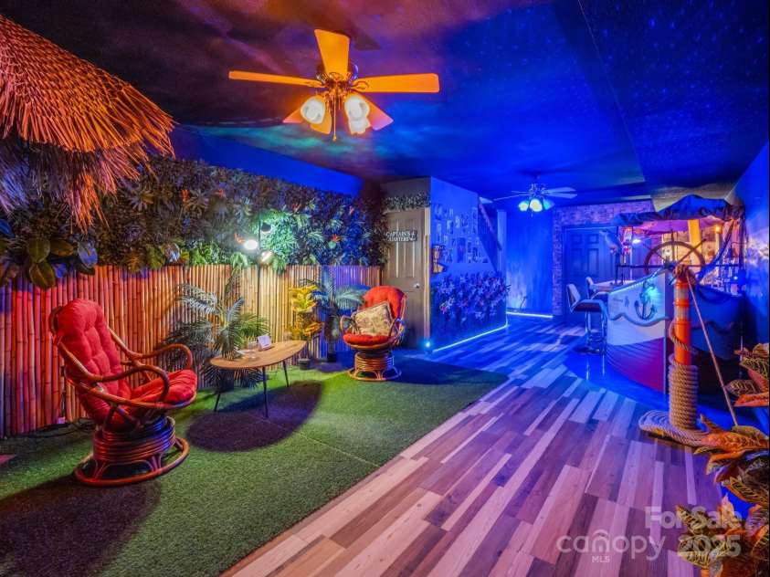 124 Shadow View Drive, Leicester, NC 28748.  MLS# CAR4273794, YatesRealty ID 29136. 