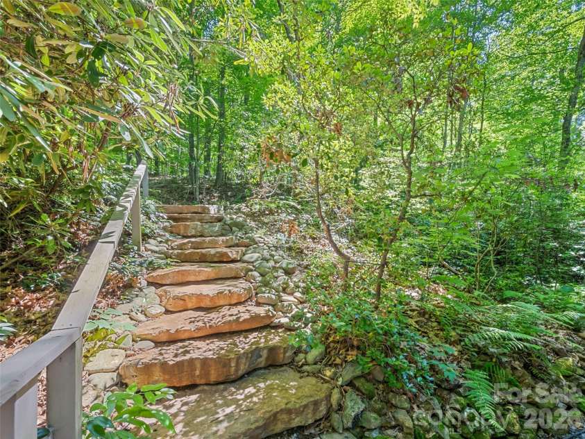 1392 Mount Chalet Road, Canton, NC 28716.  MLS# CAR4331307, YatesRealty ID 29137. 