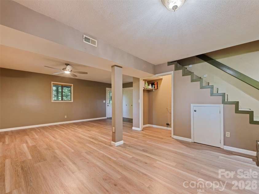 1392 Mount Chalet Road, Canton, NC 28716.  MLS# CAR4331307, YatesRealty ID 29137. 