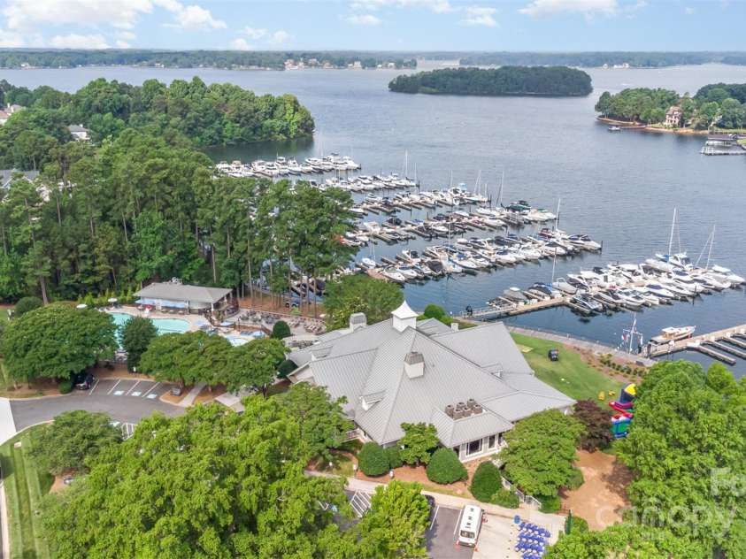 16819 Flying Jib Road, Cornelius, NC 28031.  MLS# CAR4274706, YatesRealty ID 29137. 