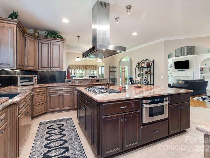 16819 Flying Jib Road, Cornelius, NC 28031.  MLS# CAR4274706, YatesRealty ID 29137. 