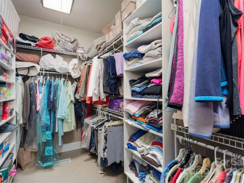 16819 Flying Jib Road, Cornelius, NC 28031.  MLS# CAR4274706, YatesRealty ID 29137. 