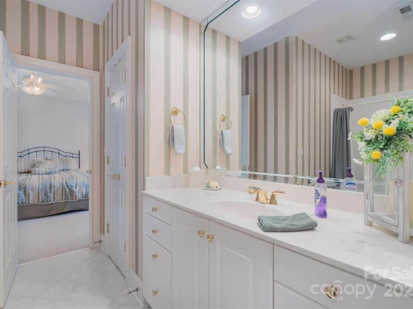 16819 Flying Jib Road, Cornelius, NC 28031.  MLS# CAR4274706, YatesRealty ID 29137. 