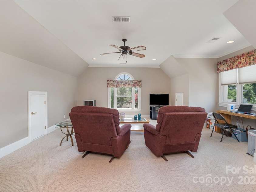 16819 Flying Jib Road, Cornelius, NC 28031.  MLS# CAR4274706, YatesRealty ID 29137. 