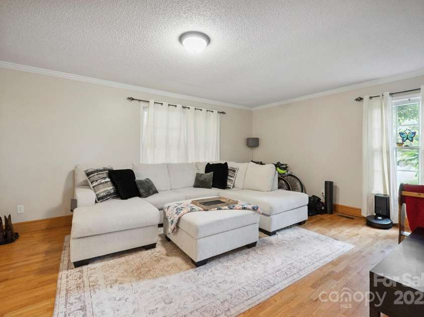 360 Brady Avenue, Newton, NC 28658.  MLS# CAR4270332, YatesRealty ID 29138. 