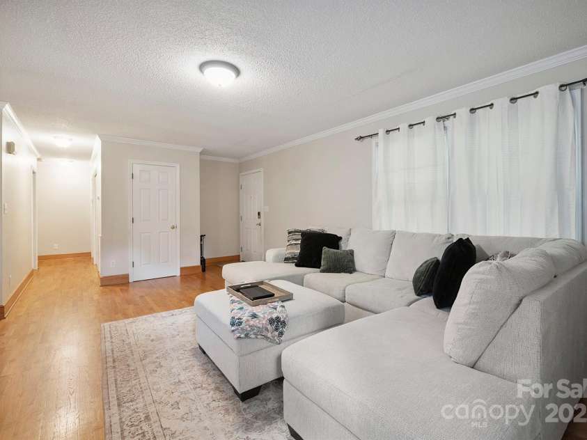 360 Brady Avenue, Newton, NC 28658.  MLS# CAR4270332, YatesRealty ID 29138. 