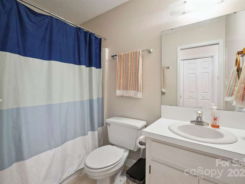 360 Brady Avenue, Newton, NC 28658.  MLS# CAR4270332, YatesRealty ID 29138. 