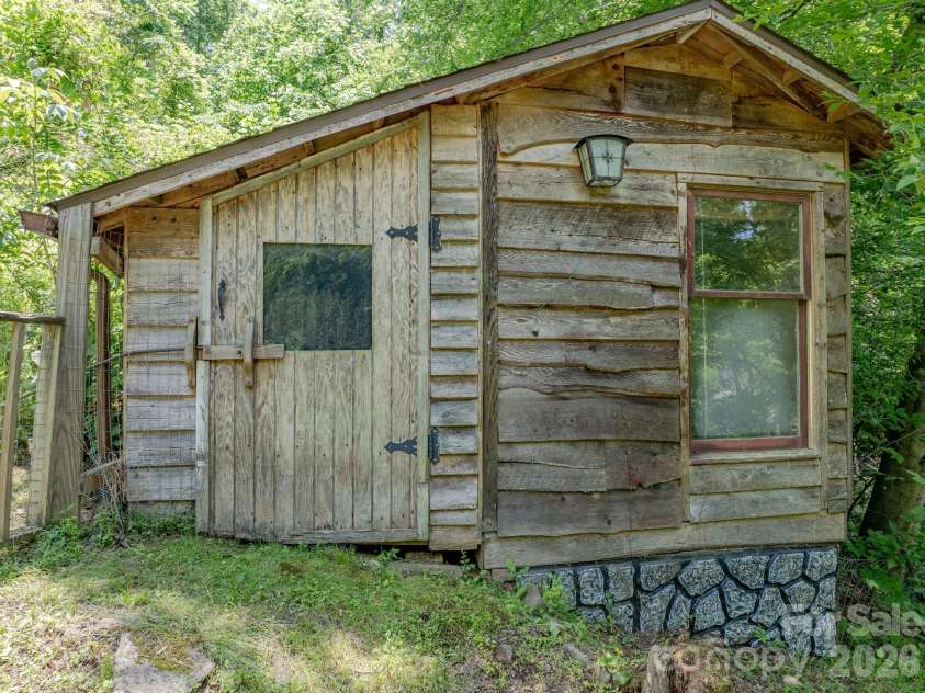 295 Richmond Road, Bakersville, NC 28705.  MLS# CAR4387768, YatesRealty ID 29139. 