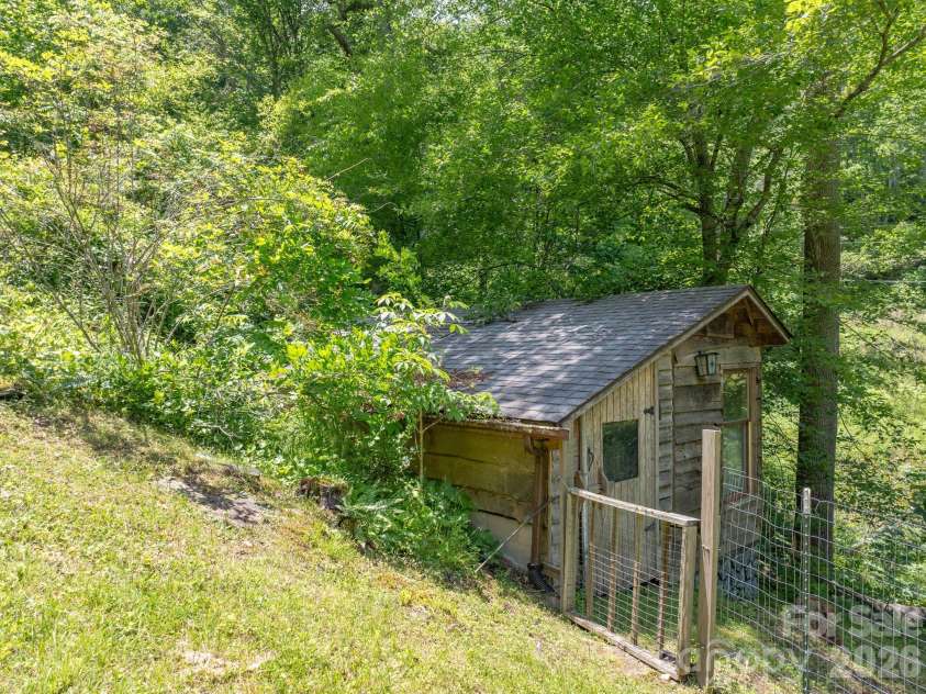 295 Richmond Road, Bakersville, NC 28705.  MLS# CAR4387768, YatesRealty ID 29139. 