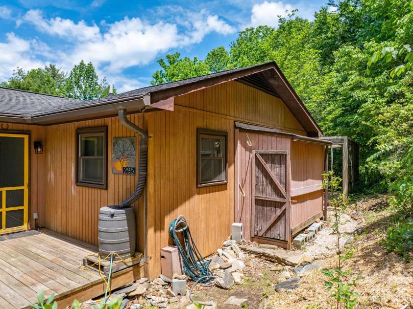 295 Richmond Road, Bakersville, NC 28705.  MLS# CAR4387768, YatesRealty ID 29139. 