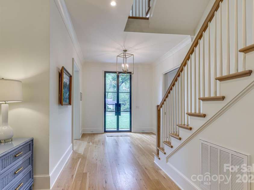 418 Ellsworth Road, Charlotte, NC 28211.  MLS# CAR4276851, YatesRealty ID 29139. Welcome home!