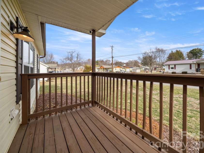 121 James Street, Clyde, NC 28721.  MLS# CAR4340631, YatesRealty ID 2914. 