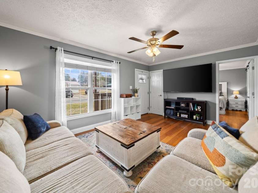 121 James Street, Clyde, NC 28721.  MLS# CAR4340631, YatesRealty ID 2914. 