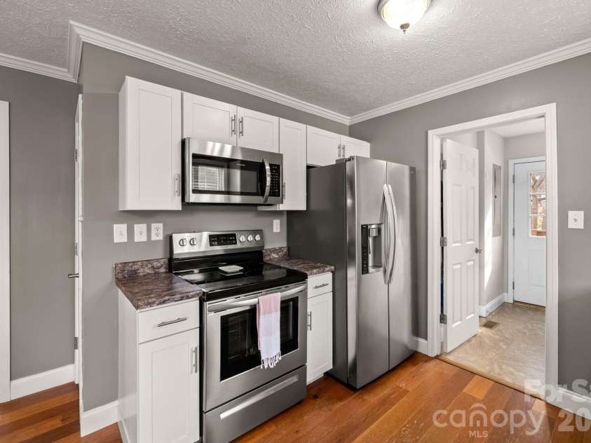 121 James Street, Clyde, NC 28721.  MLS# CAR4340631, YatesRealty ID 2914. 