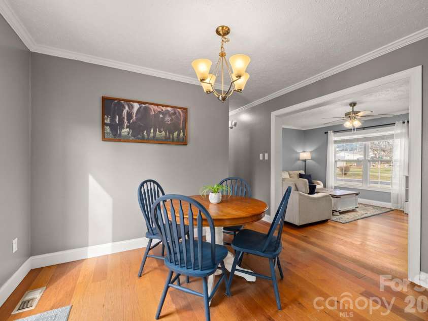 121 James Street, Clyde, NC 28721.  MLS# CAR4340631, YatesRealty ID 2914. 