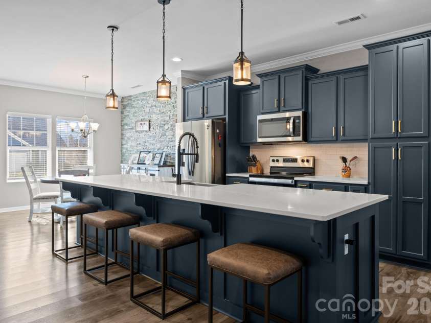 204 Old Harbor Drive, Mount Gilead, NC 27306.  MLS# CAR4335591, YatesRealty ID 2914. Gorgeous Kitchen