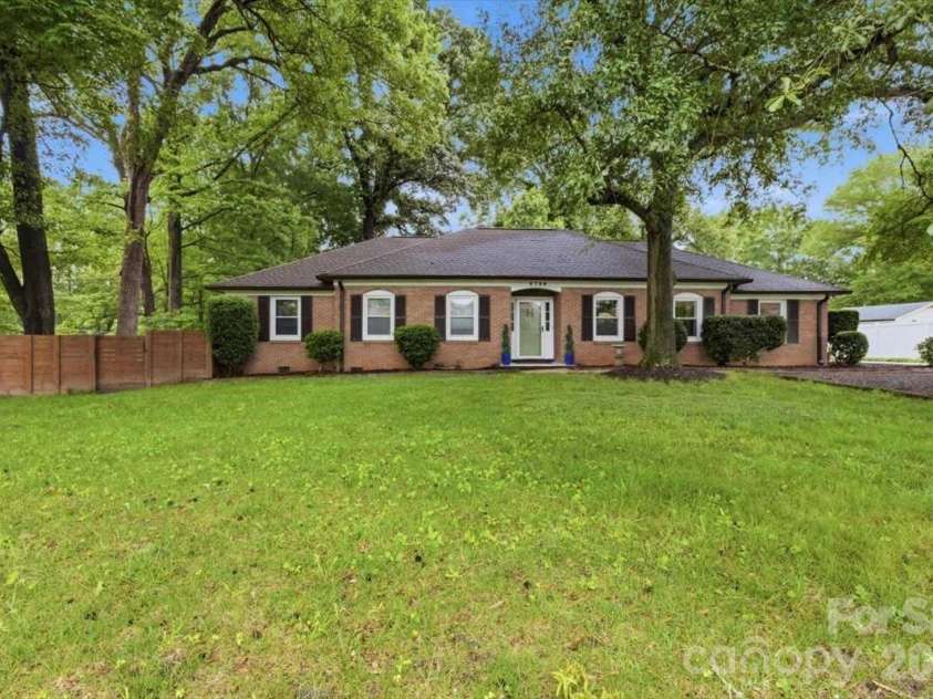 2728 India Hook Road, Rock Hill, SC 29732.  MLS# CAR4386017, YatesRealty ID 29141. 