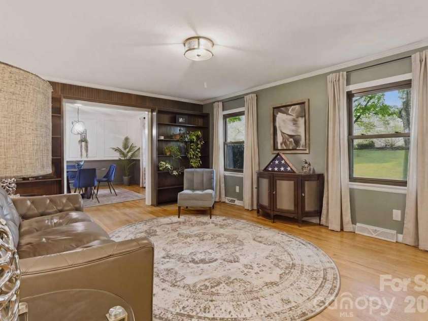 2728 India Hook Road, Rock Hill, SC 29732.  MLS# CAR4386017, YatesRealty ID 29141. 