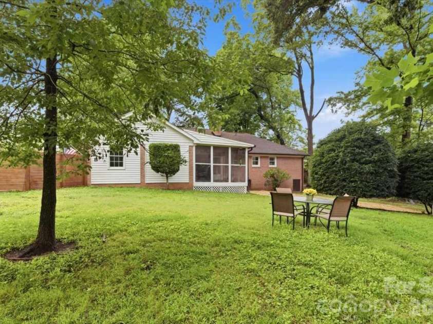 2728 India Hook Road, Rock Hill, SC 29732.  MLS# CAR4386017, YatesRealty ID 29141. 