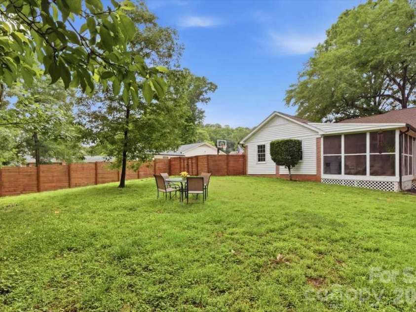 2728 India Hook Road, Rock Hill, SC 29732.  MLS# CAR4386017, YatesRealty ID 29141. 