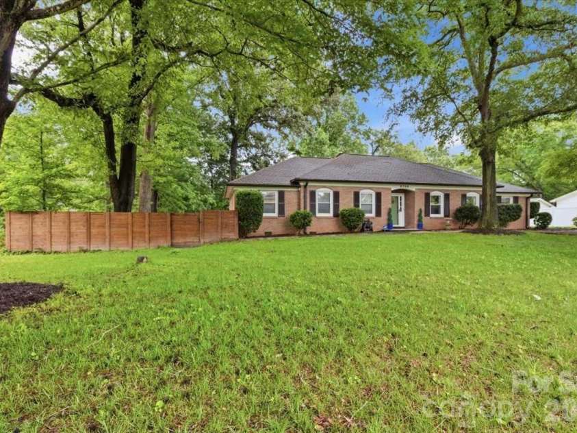 2728 India Hook Road, Rock Hill, SC 29732.  MLS# CAR4386017, YatesRealty ID 29141. 