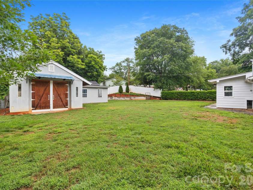 342 West Avenue, Troutman, NC 28166.  MLS# CAR4388126, YatesRealty ID 29142. 
