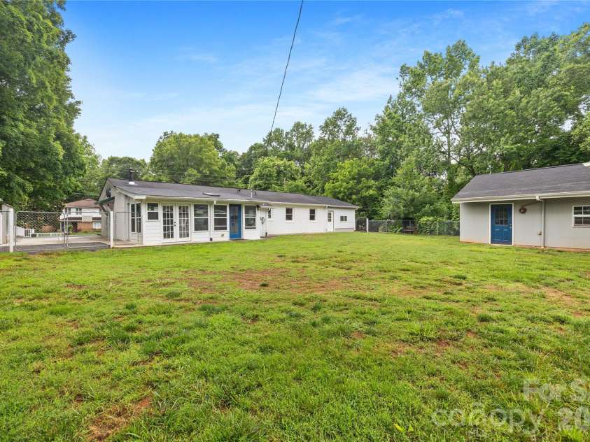 342 West Avenue, Troutman, NC 28166.  MLS# CAR4388126, YatesRealty ID 29142. 