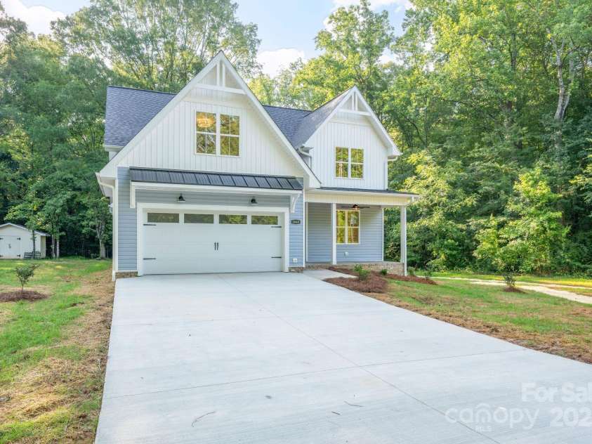 2045 Storm Canyon Road, Winston Salem, NC 27106.  MLS# CAR4276354, YatesRealty ID 29143. 