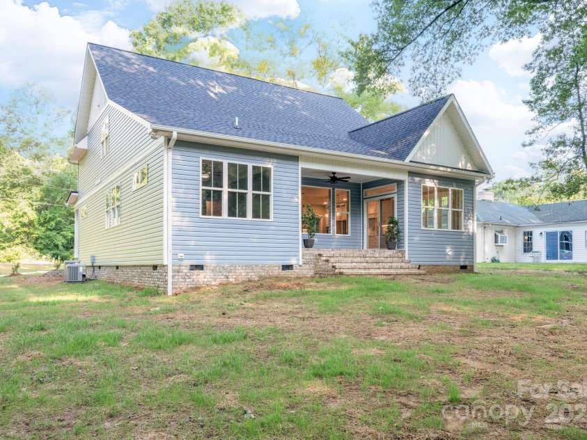 2045 Storm Canyon Road, Winston Salem, NC 27106.  MLS# CAR4276354, YatesRealty ID 29143. 