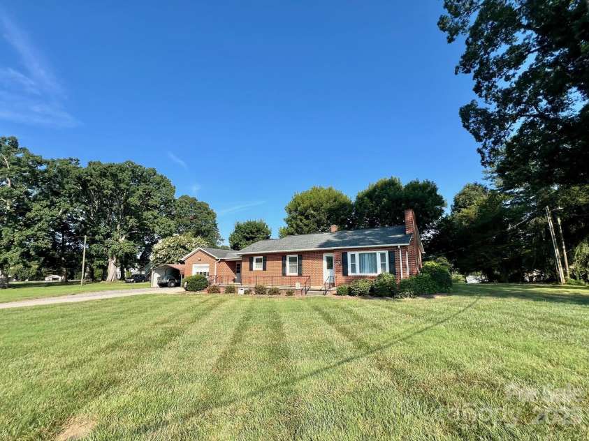 61 Stony Point School Road, Stony Point, NC 28678.  MLS# CAR4287244, YatesRealty ID 29144. 