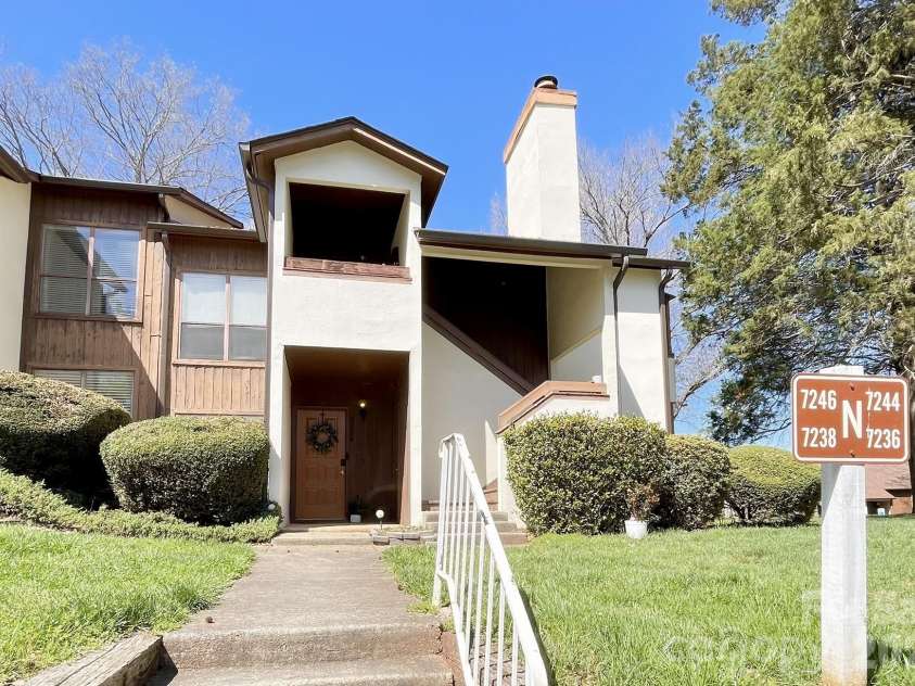 7236 Winery Lane, Charlotte, NC 28227.  MLS# CAR4358746, YatesRealty ID 29145. 