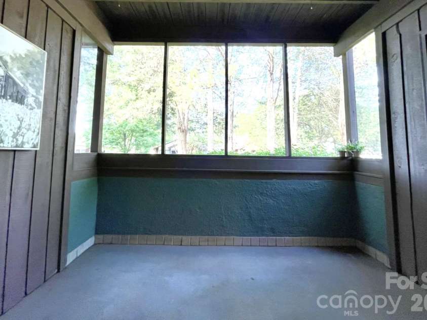 7236 Winery Lane, Charlotte, NC 28227.  MLS# CAR4358746, YatesRealty ID 29145. 
