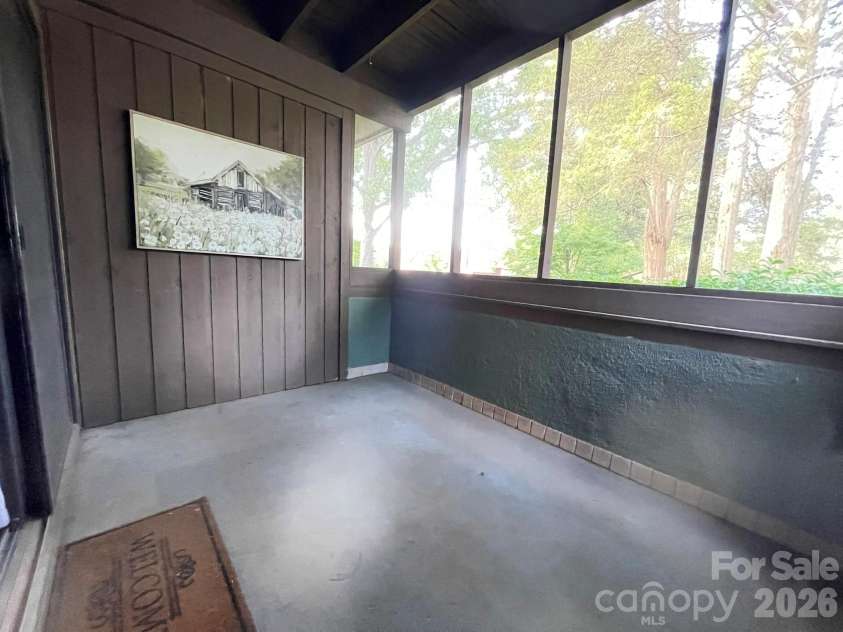 7236 Winery Lane, Charlotte, NC 28227.  MLS# CAR4358746, YatesRealty ID 29145. 