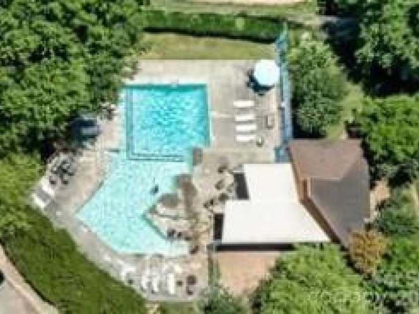 7236 Winery Lane, Charlotte, NC 28227.  MLS# CAR4358746, YatesRealty ID 29145. 