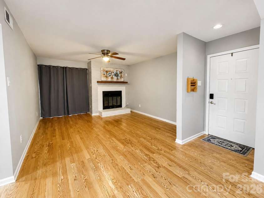 7236 Winery Lane, Charlotte, NC 28227.  MLS# CAR4358746, YatesRealty ID 29145. 