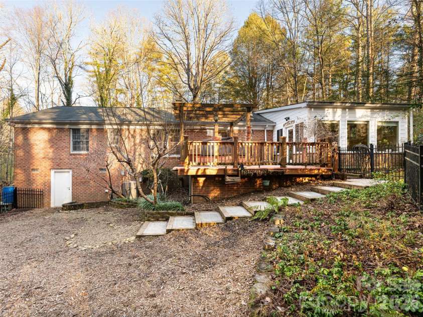 100 Wolf Shoals Drive, Hendersonville, NC 28739.  MLS# CAR4333977, YatesRealty ID 29146. 