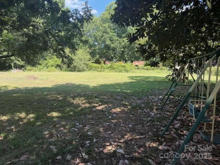 322 Pinkney Road, Dallas, NC 28034.  MLS# CAR4284854, YatesRealty ID 29146. 