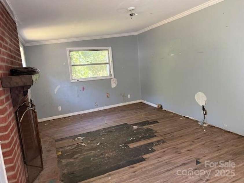 322 Pinkney Road, Dallas, NC 28034.  MLS# CAR4284854, YatesRealty ID 29146. 