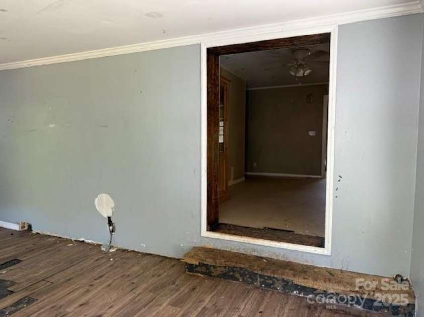 322 Pinkney Road, Dallas, NC 28034.  MLS# CAR4284854, YatesRealty ID 29146. 