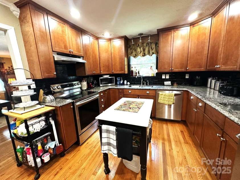 25 Norman Road, Fletcher, NC 28732.  MLS# CAR4278825, YatesRealty ID 29147. 