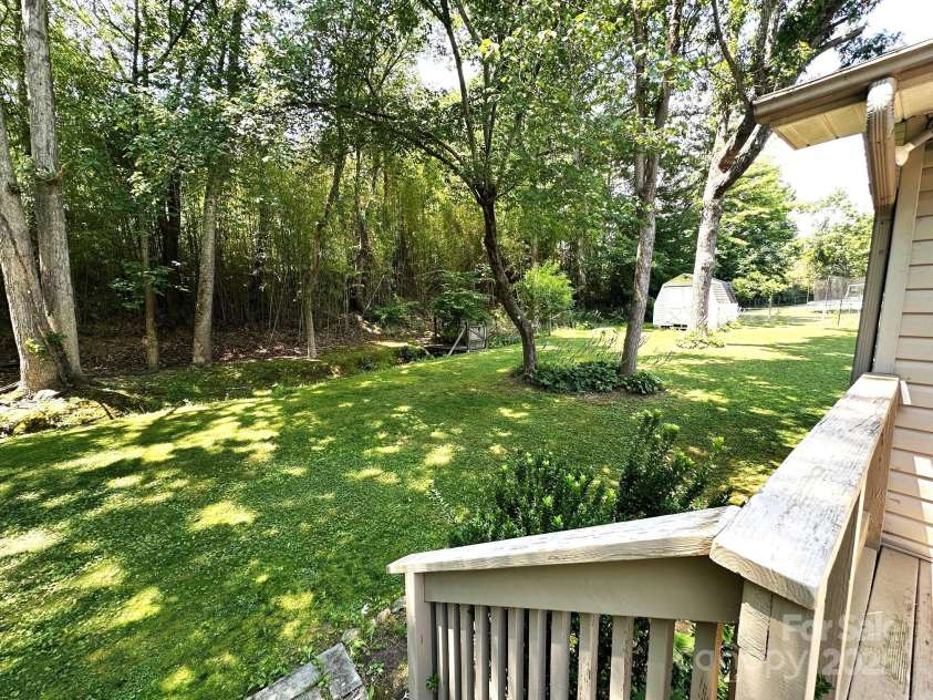 25 Norman Road, Fletcher, NC 28732.  MLS# CAR4278825, YatesRealty ID 29147. 
