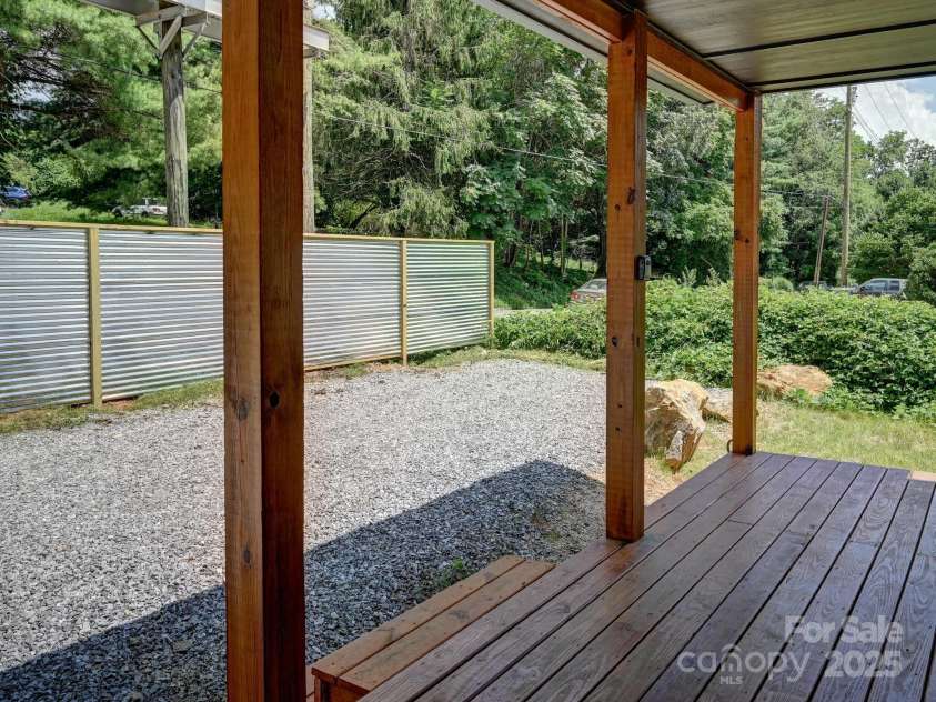 153 State Street, Asheville, NC 28806.  MLS# CAR4285086, YatesRealty ID 29148. 