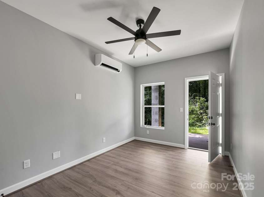 153 State Street, Asheville, NC 28806.  MLS# CAR4285086, YatesRealty ID 29148. 