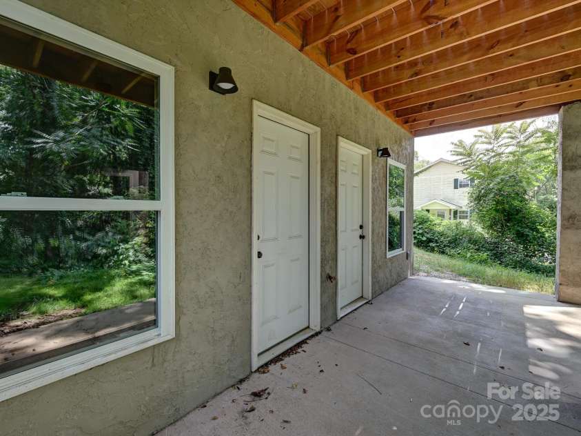 153 State Street, Asheville, NC 28806.  MLS# CAR4285086, YatesRealty ID 29148. 