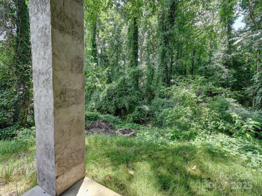 153 State Street, Asheville, NC 28806.  MLS# CAR4285086, YatesRealty ID 29148. 