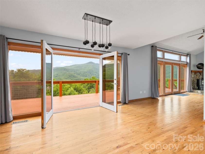 50 Blossom Drive, Waynesville, NC 28786.  MLS# CAR4390915, YatesRealty ID 29148. 