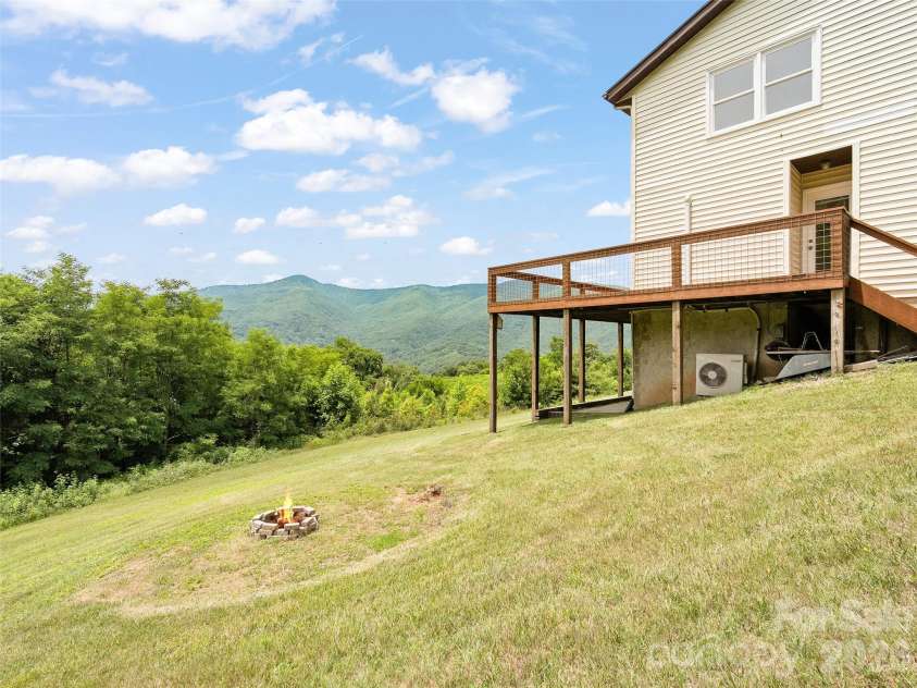 50 Blossom Drive, Waynesville, NC 28786.  MLS# CAR4390915, YatesRealty ID 29148. 